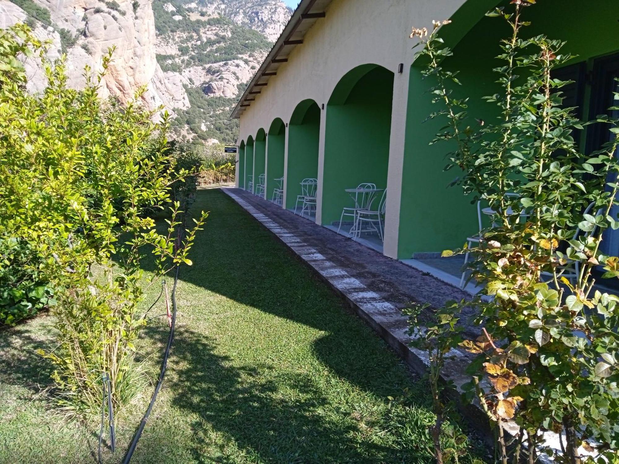 Guesthouse Eleftherios Kalavryta Exterior foto