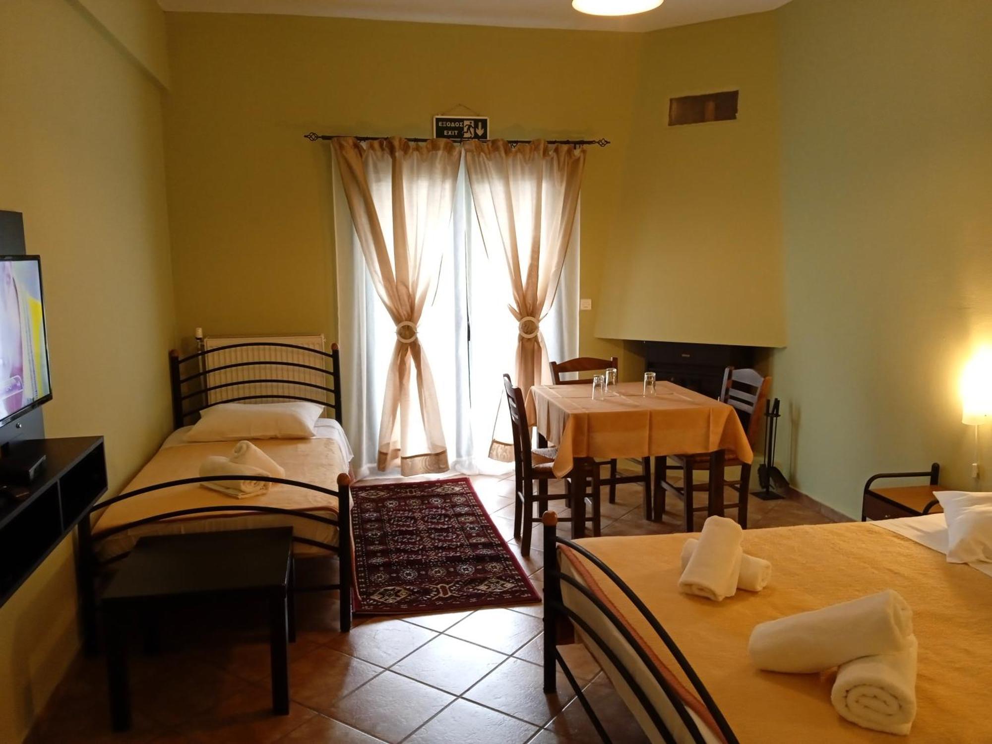 Guesthouse Eleftherios Kalavryta Exterior foto